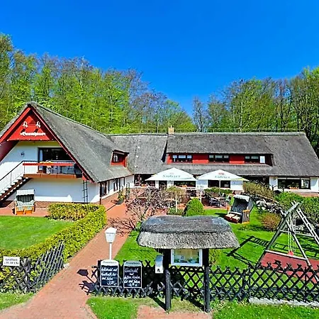 Restaurant & Baumhaus Hagen Sassnitz