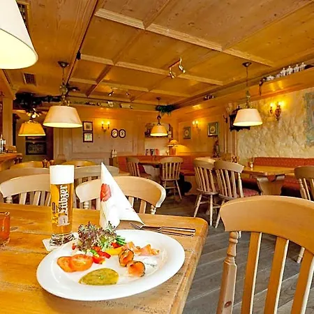 Restaurant & Baumhaus Hagen Hotel *